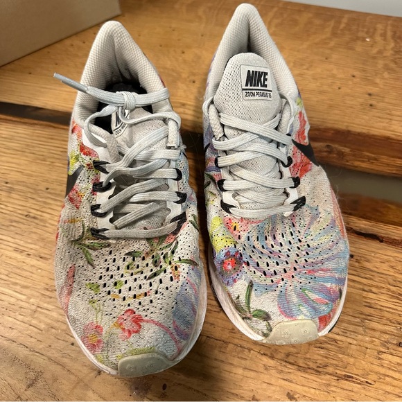 Nike Zoom Pegasus 35 Floral Edition🌼 - Picture 7 of 8